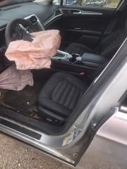 2015 Ford Fusion SE - Interior Front Seat Image